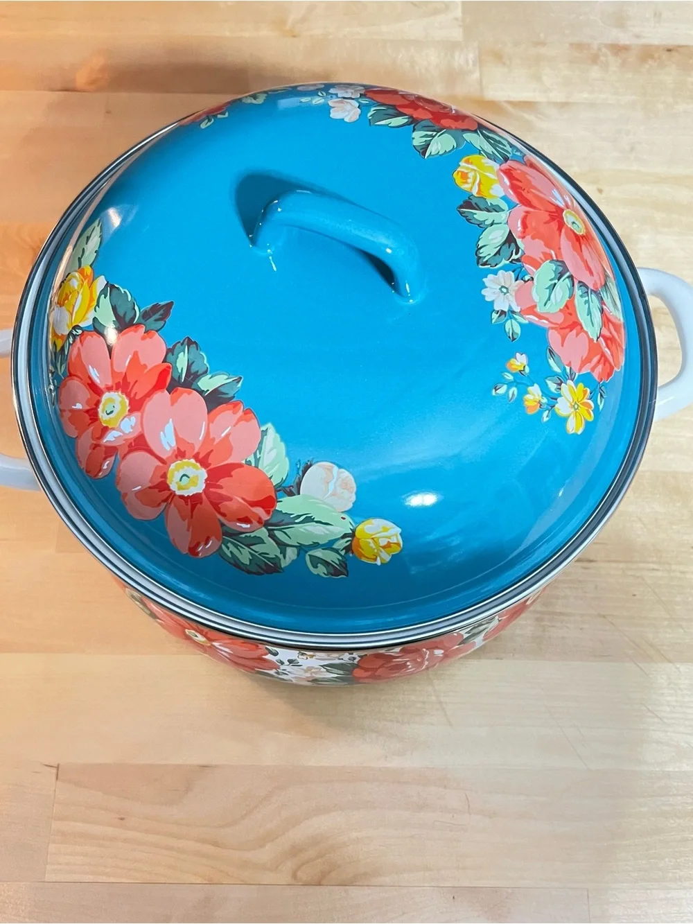 The Pioneer Woman Vintage Floral 4 Quart Enamel Cast Iron Dutch Oven with Lid